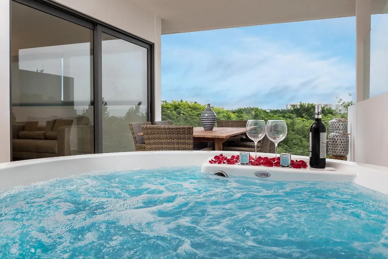 ****  Cruz Con Mar By Happy Address Hotel Playa del Carmen Mexico